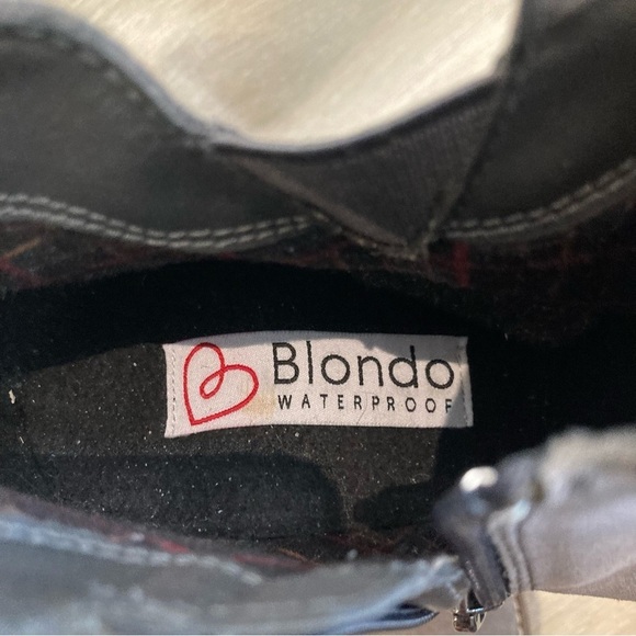 BLONDO Sz 8.5 Suede Low Heel Chelsea Pull On Ankle Boots Booties - Picture 4 of 11